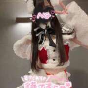 ヒメ日記 2025/12/24 15:22 投稿 出会ってからキスまで5秒『ねむ』 ESSENCE