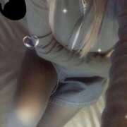 ヒメ日記 2025/11/25 09:01 投稿 ミモザ 飾窓