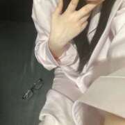 ヒメ日記 2026/04/01 08:00 投稿 ミモザ 飾窓