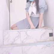 ヒメ日記 2026/04/03 20:00 投稿 ミモザ 飾窓