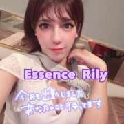 ヒメ日記 2025/10/09 07:03 投稿 NewWorldだ『リリー』 ESSENCE