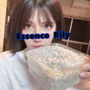 ヒメ日記 2025/12/04 05:36 投稿 NewWorldだ『リリー』 ESSENCE