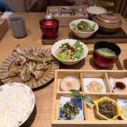 青花しおん 丁寧な🍚 ハプニング痴漢電車or全裸入室