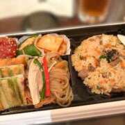 河北るな 🏩🔞後のご飯は格別♪ デリス新宿