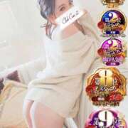 一色 ひとみ フォローしてね🩷 Canx2神戸店