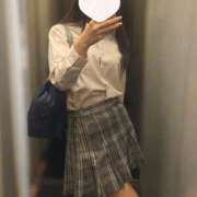 ヒメ日記 2025/08/27 20:26 投稿 江国 しずか 妄想する女学生たち 梅田校