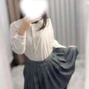 ヒメ日記 2025/12/20 08:46 投稿 江国 しずか 妄想する女学生たち 梅田校