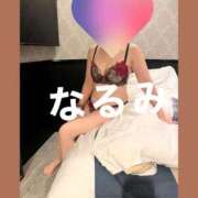 なるみ ☔️降ってます☔️ 熟女の風俗最終章 池袋店