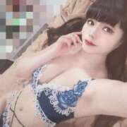 しのぶ 下着を脱がす瞬間がドキドキする 推しの娘