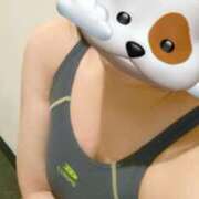 りこ ２回目の出勤( ˊᵕˋ* )♩ プールサイド新橋店