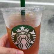 はるひ おやすみです😭 プールサイド