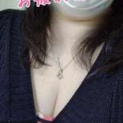 まき 出勤しております♪ 熟女総本店 日本橋ミナミエリア店