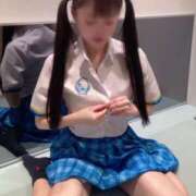 くろ ボタンを外す仕草🫣💖 アイドルドリーム