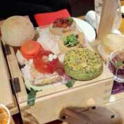 吉川英美(よしかわえみ) 暑い🍧 鶯谷ナンバーワン