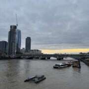 ヒメ日記 2025/12/04 08:55 投稿 ゆあ プールサイド