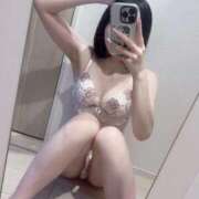 ヒメ日記 2025/10/04 12:33 投稿 篠崎ほの 全裸美女からのカゲキな誘惑