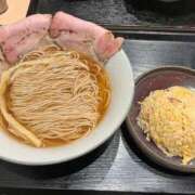 まゆか らめん🍜 三つ乱本館