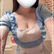 澤本れな (＞＜)☔️ メイドin中野（東京ハレ系）