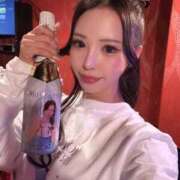 あかり 本日16時のみ🈳隣です🥺💗 Versailles