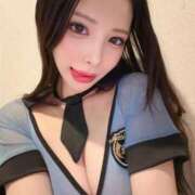 あかり 明日21時のみ🈳です🥺💞 Versailles