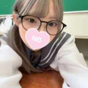 芹沢みく めちゃ土曜日だと思ってた…🙇🏻‍♀️‪💧‬ Finemotion