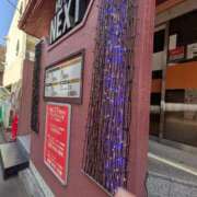 タエ ネクストにて 人妻生レンタル