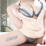 もあ ちらっ♡ WHITE(ホワイト)