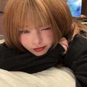 まゆか 出勤しました🩷 ダンシングおっぱいTEAM爆