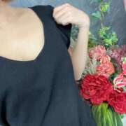 山崎 ほのか 出勤しました🩷 メルビス＆アトリアーナ