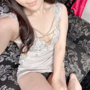 えま 12/4のお礼🩷 VIVIDCREW十三店