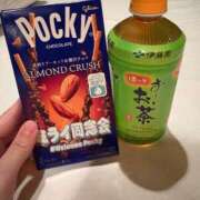 すず ポッキーとお茶の差し入れ♡ BAD COMPANY（バッドカンパニー）