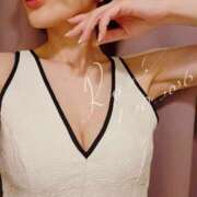 ロゼ 白と黒の持つその意味合いについて🌹 錦糸町人妻セレブリティ（ユメオト）