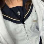 木下 ゆめ 本日14時からいます！ しゃせきょっ!XX教育される制服女子たち