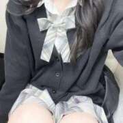 ヒメ日記 2025/12/22 10:47 投稿 はな 学校帰りの妹に手コキしてもらった件 谷九