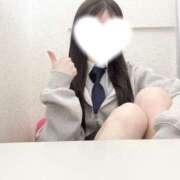 ヒメ日記 2026/04/15 12:30 投稿 はな 学校帰りの妹に手コキしてもらった件 谷九