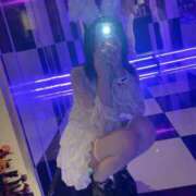 明石いおな こんばんは！ ハプニング痴漢電車or全裸入室