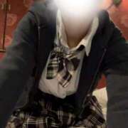 ヒメ日記 2025/12/26 11:20 投稿 なぎさ 学校帰りの妹に手コキしてもらった件 梅田