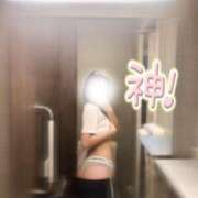 あみな Xフォローして💖 とある風俗店♡やりすぎさーくる新宿大久保店♡で色んな無料オプションしてみました