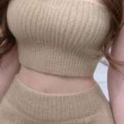 汐織（しおり） 笑顔いっぱいで優しくお迎えいたします🌷 ビーチの薫