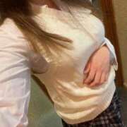 アズサ 出勤〜！ 【福岡デリヘル】20代・30代★博多で評判のお店はココです！