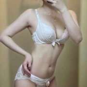 ヒメ日記 2025/09/27 17:01 投稿 もも ホワイトハウス