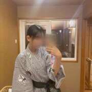 りこ 出勤します‪(  . .)"‬ 黒い金魚（札幌）