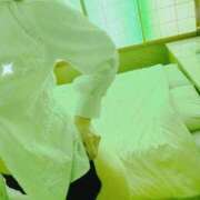 すみれ お待ちしております(*^^*)OL衣装🙏 Second Love（セカンドラブ）