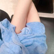 りりな 手が冷えちゃう日🐧💕 素人しか勝たん！柏店（超恋人型空間デリヘル）