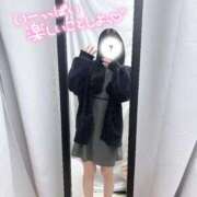 ヒメ日記 2025/12/17 19:02 投稿 みんと 学校帰りの妹に手コキしてもらった件 谷九