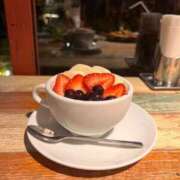 ヒメ日記 2025/05/17 17:03 投稿 本条なづき 全裸美女からのカゲキな誘惑