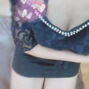 しいな【スラッと美脚、ドキッと】 出勤💖 LIPS(リップス)