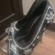 にこる 🩷NEWハイヒール🩷 ぷるるん小町梅田店