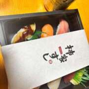 エリカ お寿司食べたい=??? マテリアル