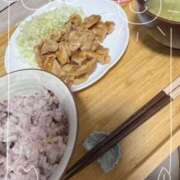 ヒメ日記 2025/08/18 21:59 投稿 もも 白い巨乳